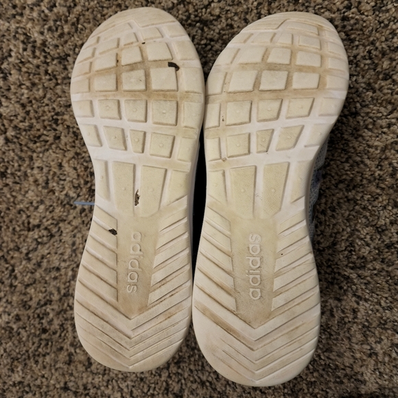 Adidas Cloudfoam - Size 9.5 - Picture 6 of 11
